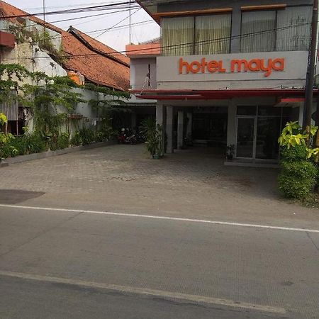 Hotel Maya Tegal  Exterior photo