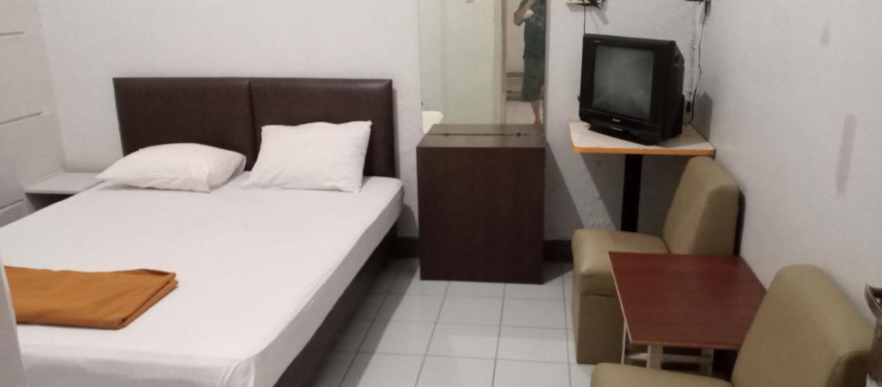 Hotel Maya Tegal  Exterior photo